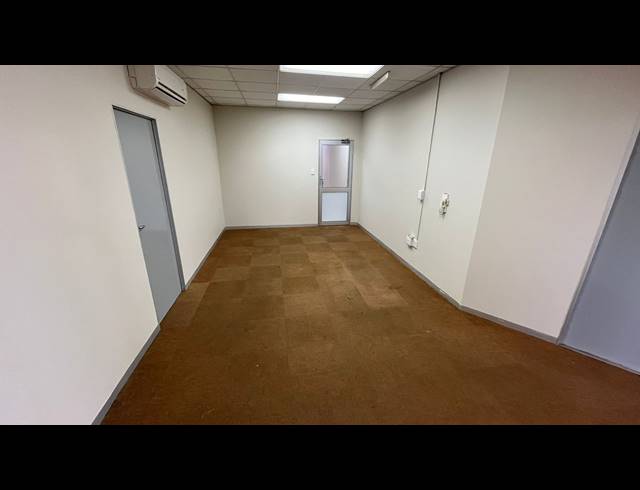 84M² OFFICE TO LET IN EMPANGENI CENTRAL